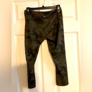 Lululemon leggings green camo